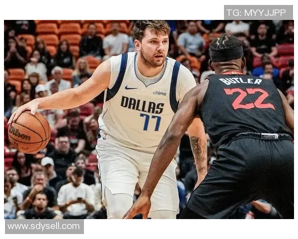 小牛与快船季后赛精彩对决视频回顾，重温激烈瞬间与精彩时刻