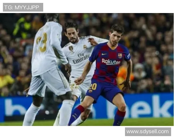 巴塞罗那与皇家马德里元老球队对抗赛精彩回顾与球员风采展示